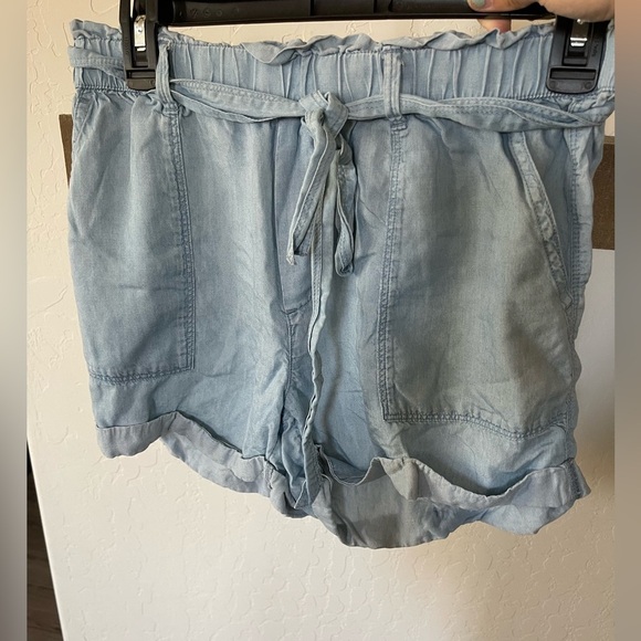 Aerie| Chambray Stretch Waist Shorts with Waist Tie, Size Med•••Lyocell - Picture 2 of 10